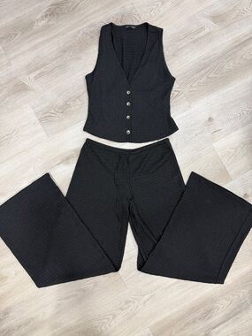 Zara Black Textured Wide-Leg Pants with Button Vest Set